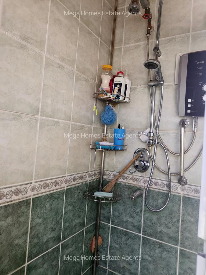 5 Bed House with En Suite in Runda - 7