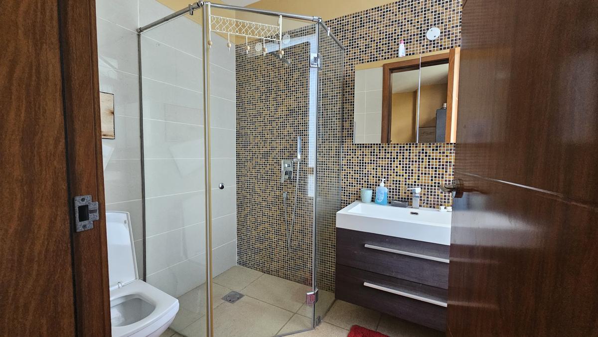 3 Bed Apartment with En Suite at 6Th Parklands - 8