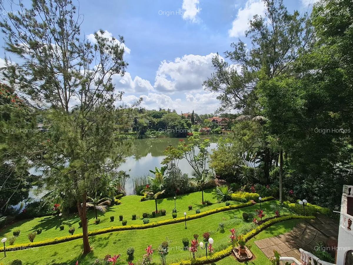 5 Bed House with En Suite at Nyari - 4