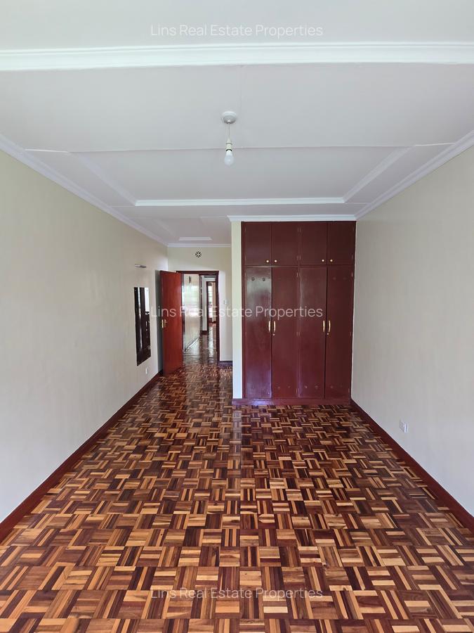 4 Bed Townhouse with En Suite in Lavington - 3