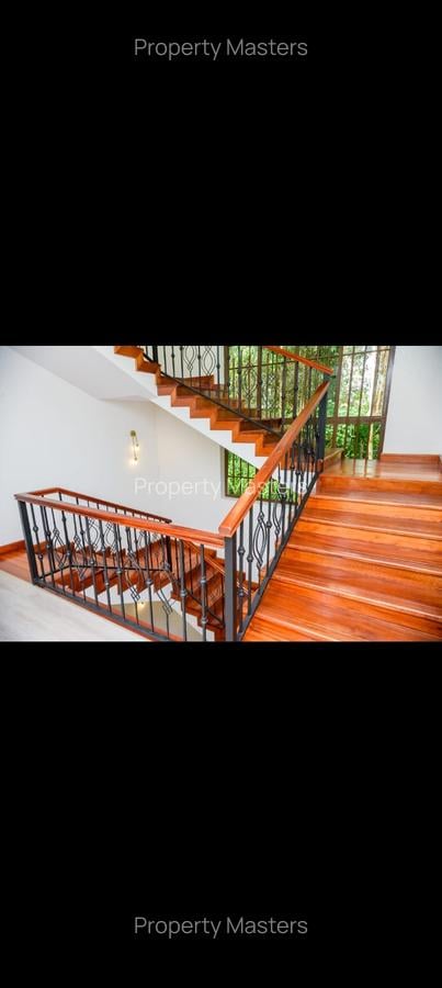 4 Bed Villa with En Suite at Millionaires Corner - 17