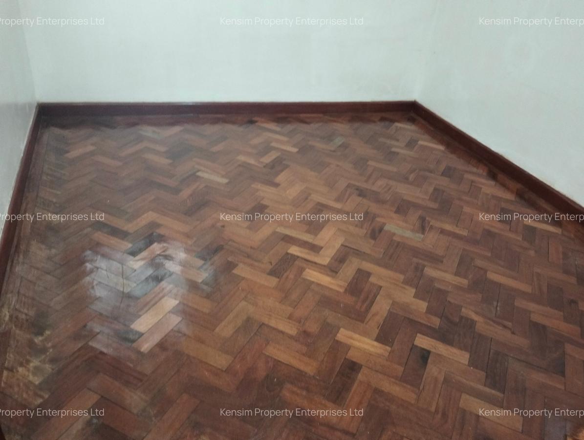 4 Bed Townhouse with En Suite in Kitisuru - 14