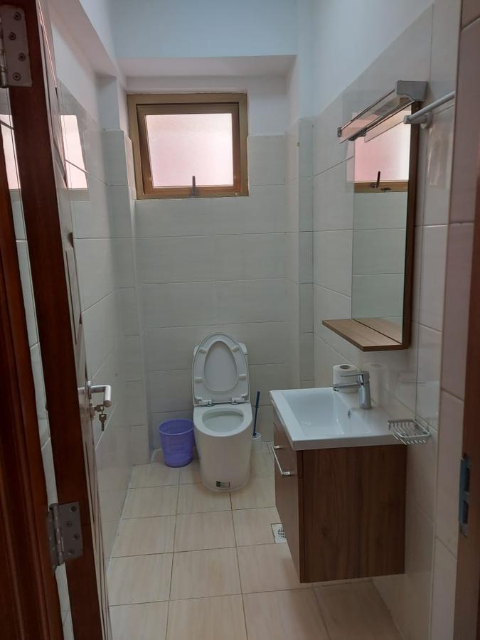 1 Bed Apartment with En Suite at Kilimani - 8