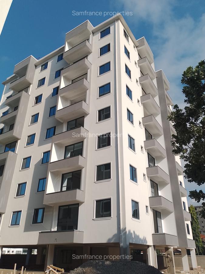 3 Bed Apartment with En Suite at Moyne Drive - 2