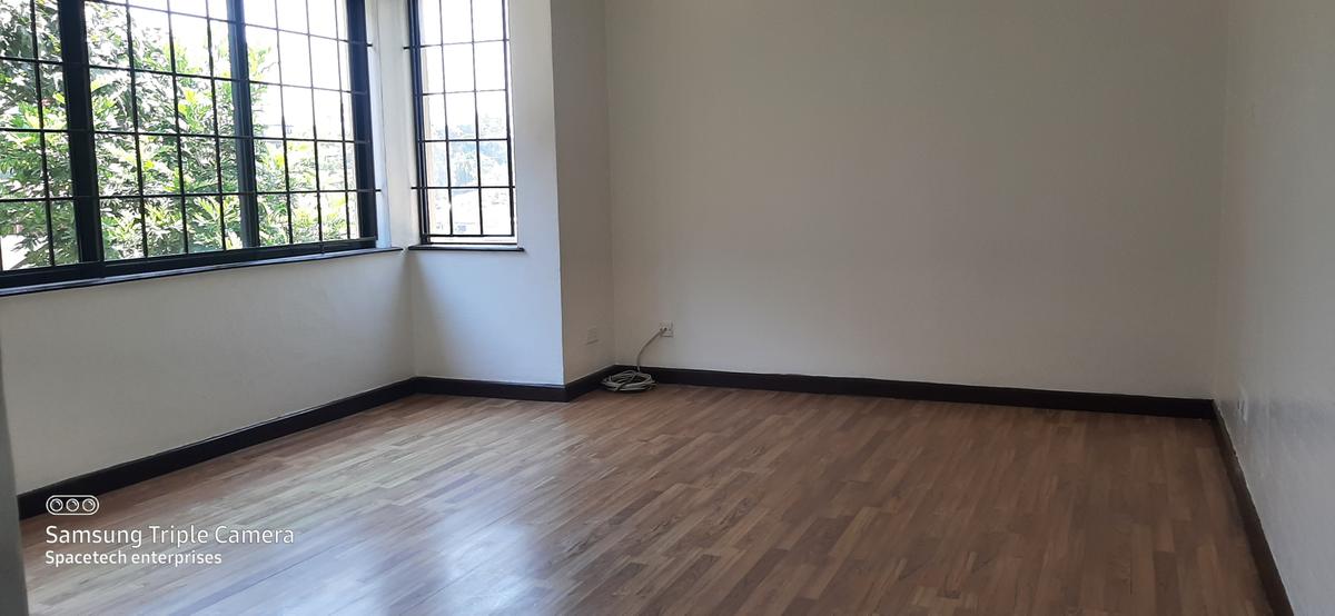 4 Bed Apartment with En Suite in Westlands Area - 13