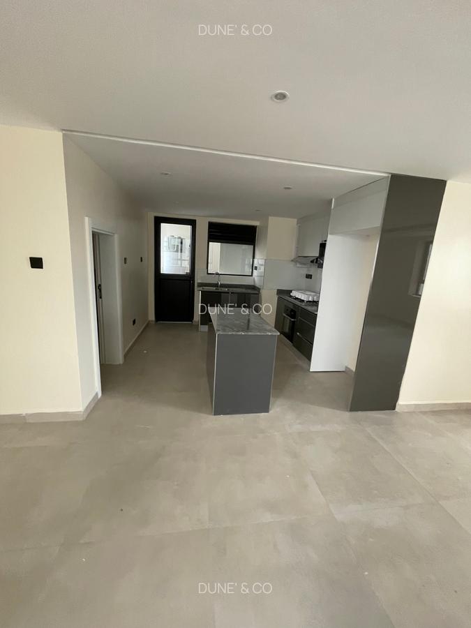 4 Bed Apartment with En Suite in Westlands Area - 4