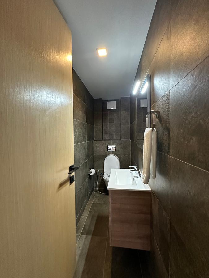 Serviced 2 Bed Apartment with En Suite in Kilimani - 19