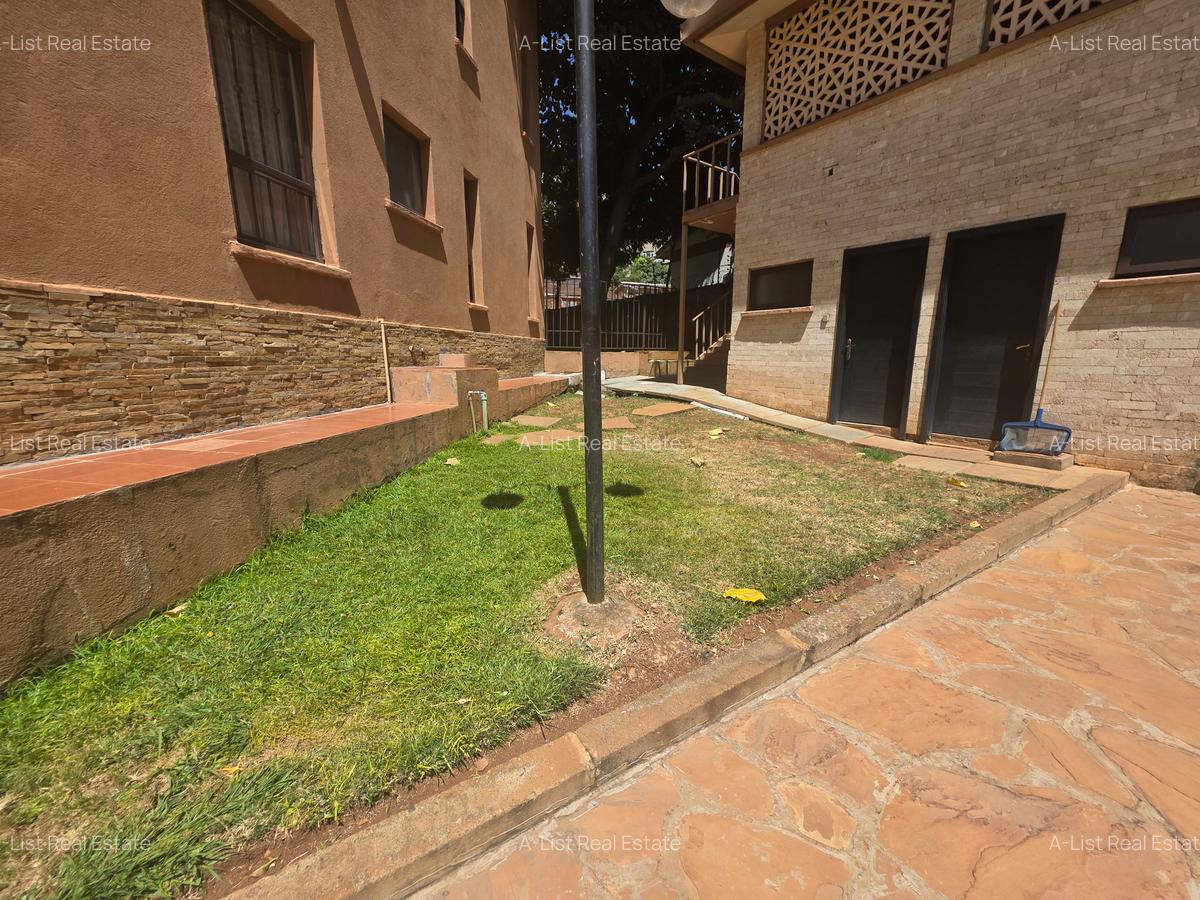 4 Bed Apartment with En Suite at Brookside Drive - 18