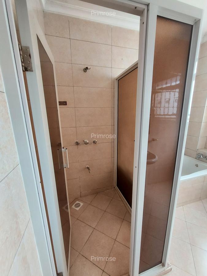 3 Bed Apartment with En Suite in Loresho - 10