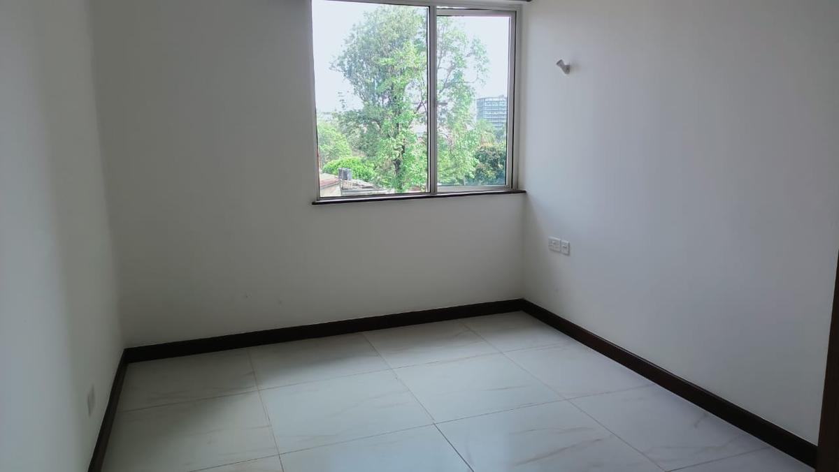 2 Bed Apartment with En Suite in General Mathenge - 4