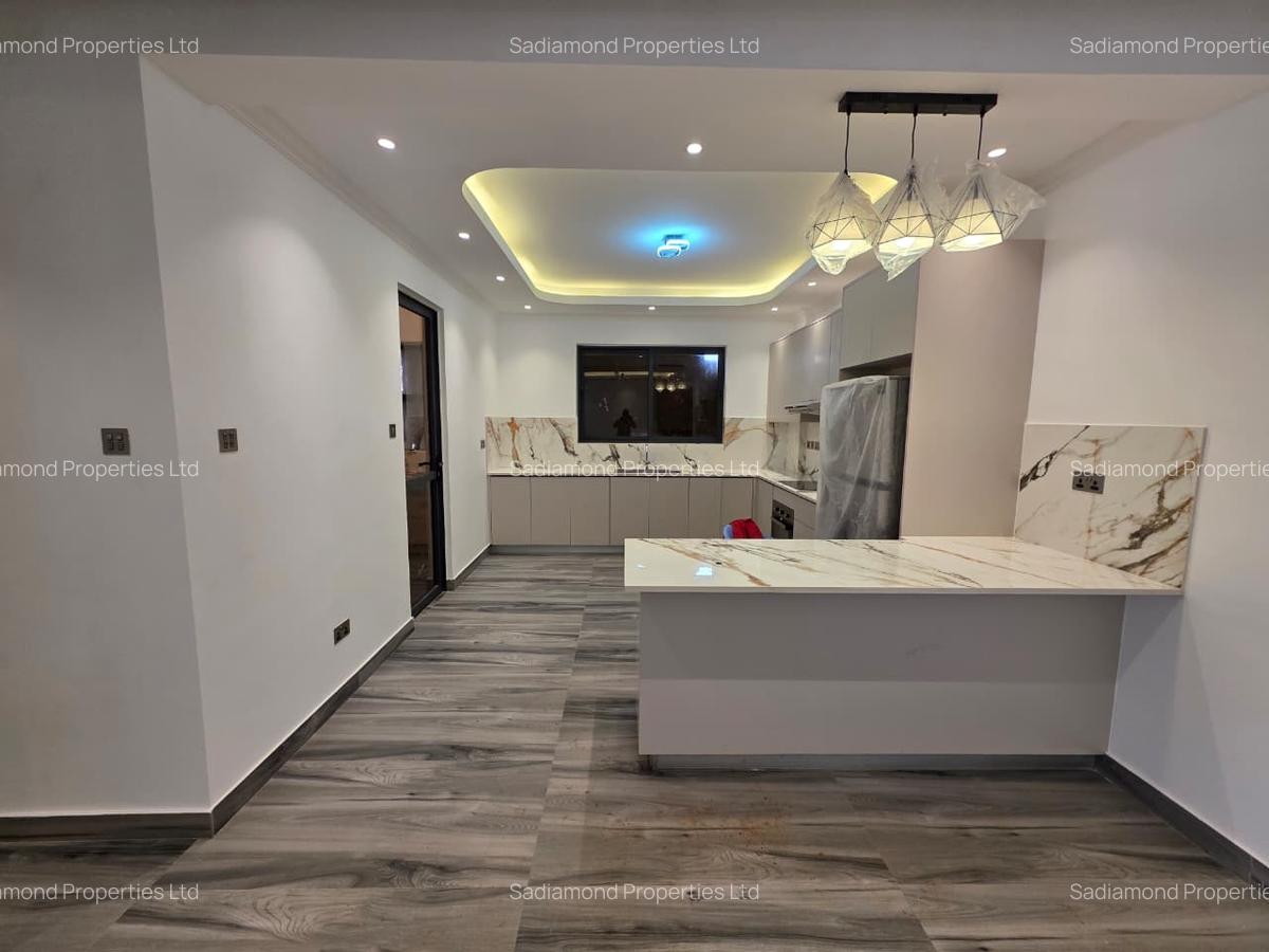 1 Bed Apartment with En Suite in Brookside - 2