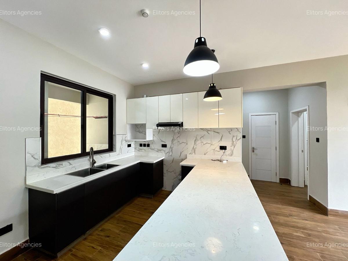 2 Bed Apartment with En Suite at Kingara Road - 6