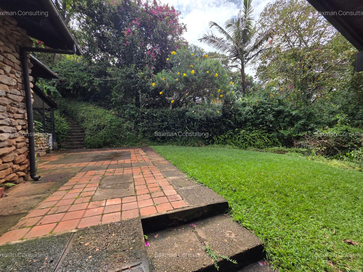 4 Bed House with Garden in Spring Valley - 5