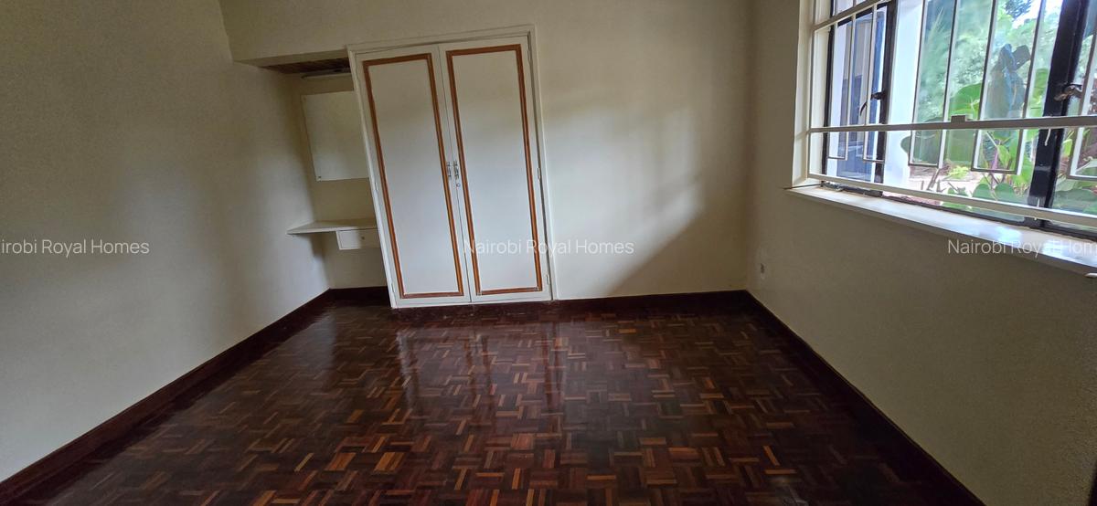 4 Bed House with En Suite at Nyari Close - 19