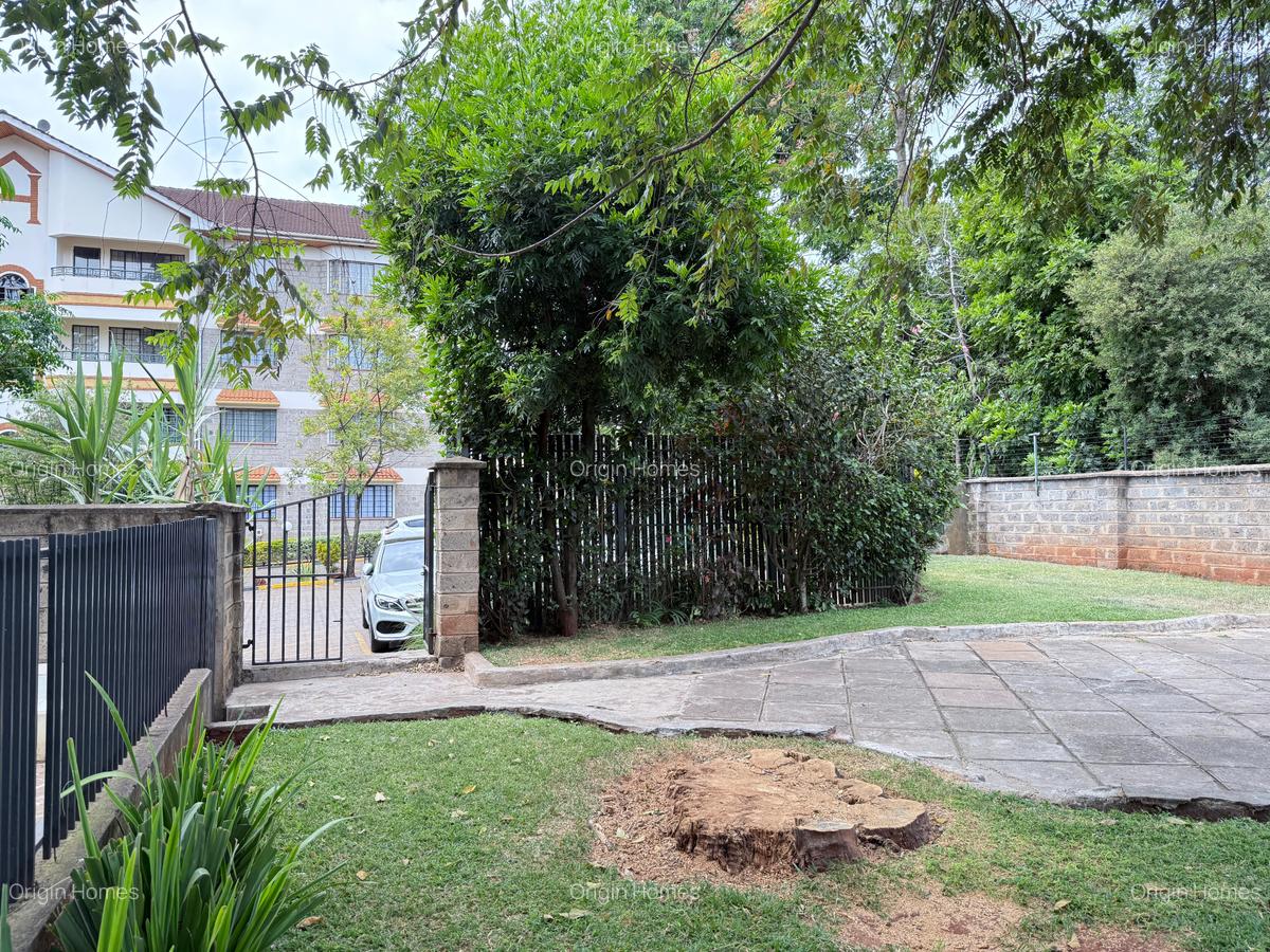 3 Bed Apartment with En Suite at Westlands - 14