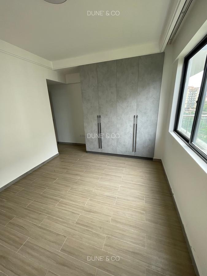 2 Bed Apartment with En Suite in Riverside - 18