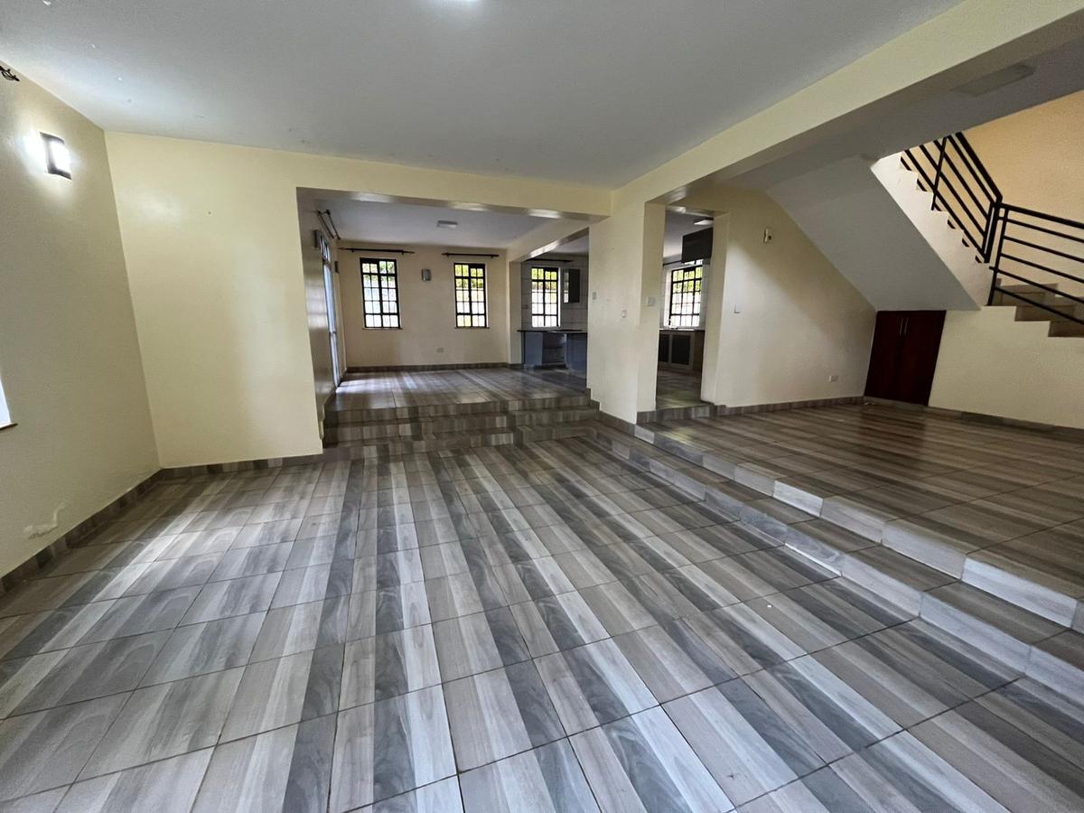 5 Bed Townhouse with En Suite at Westlands - 5