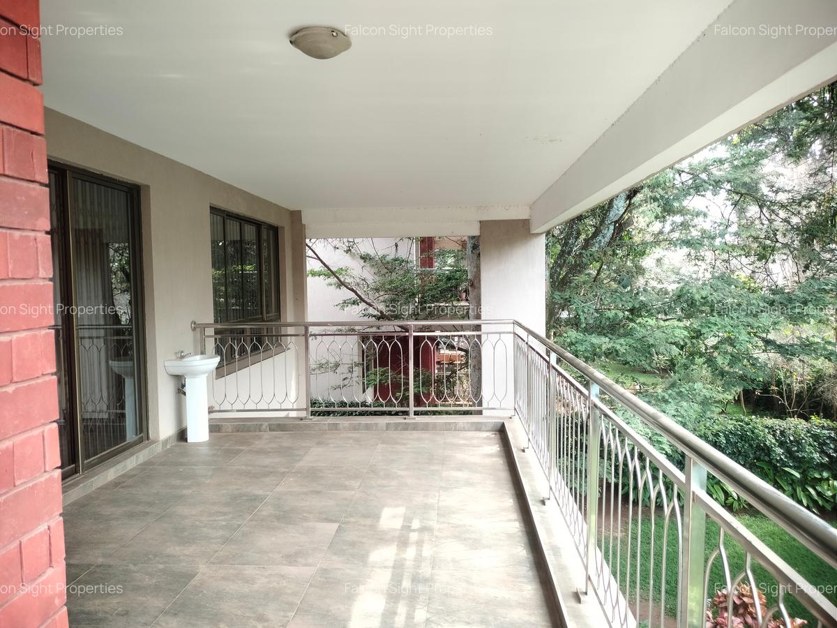 5 Bed Townhouse with Staff Quarters at Easy Access To Express - 10