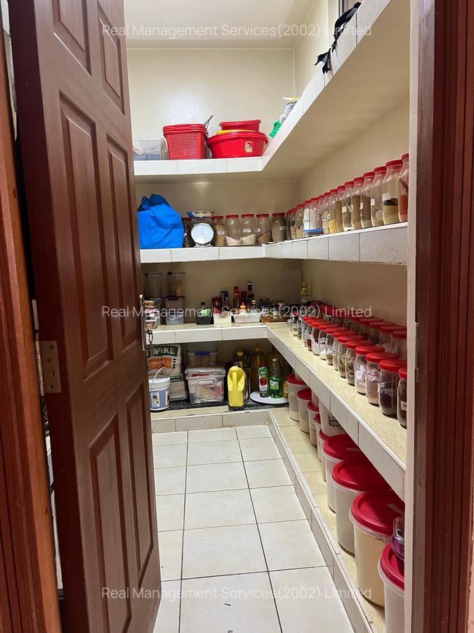 4 Bed Apartment with En Suite at General Mathenge - 7