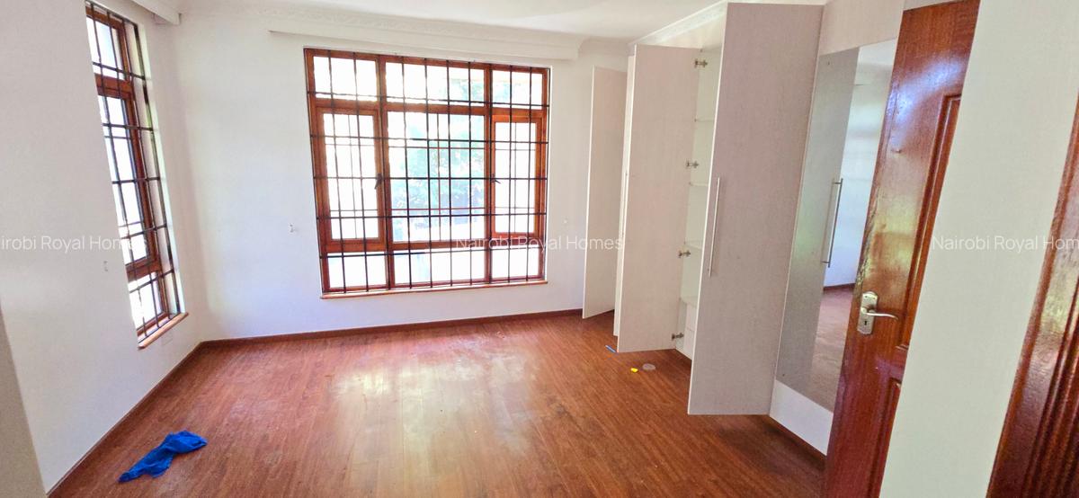 4 Bed House with En Suite at Off Mimosa Road - 17