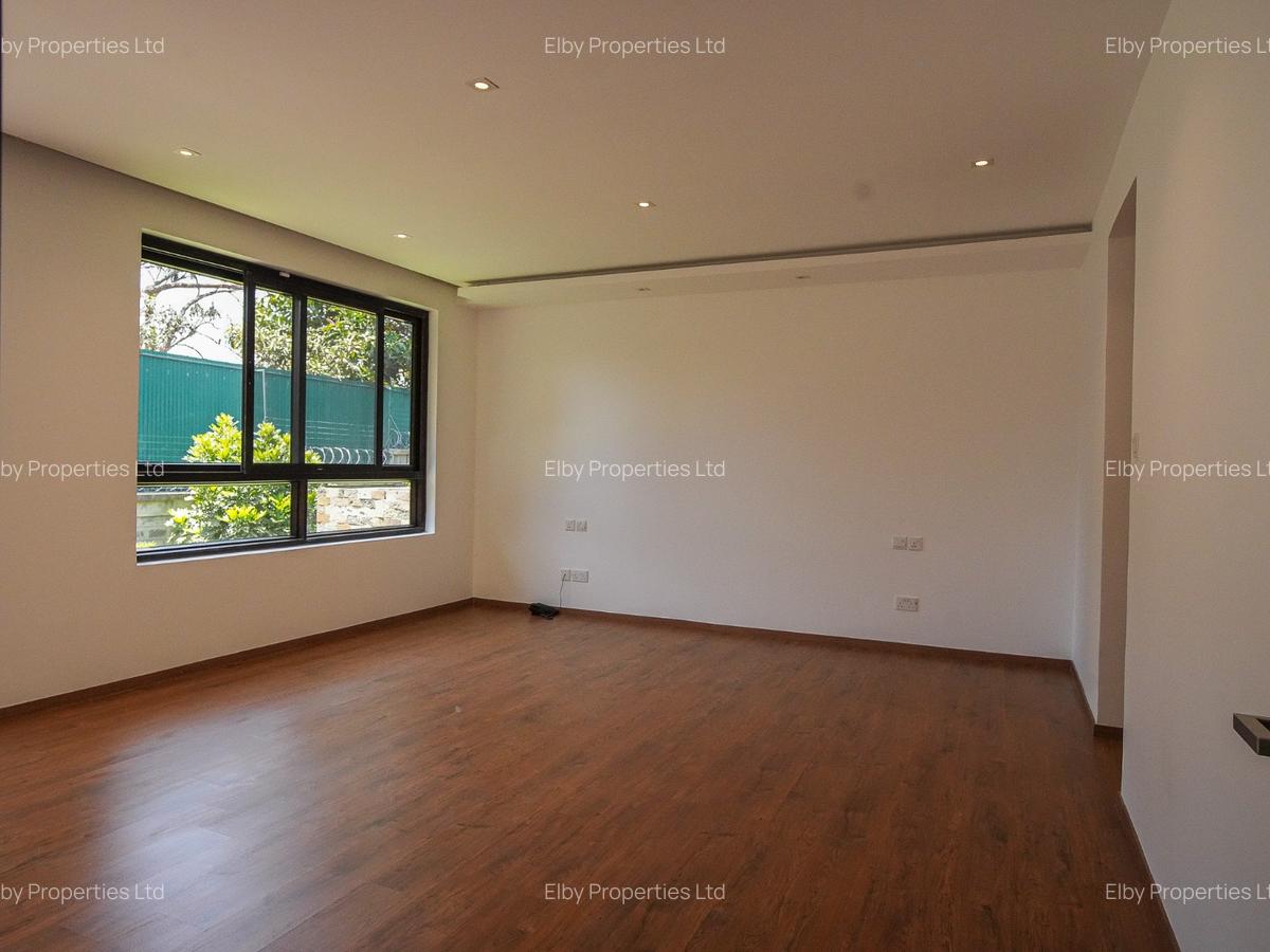 4 Bed House with En Suite in Kitisuru - 9