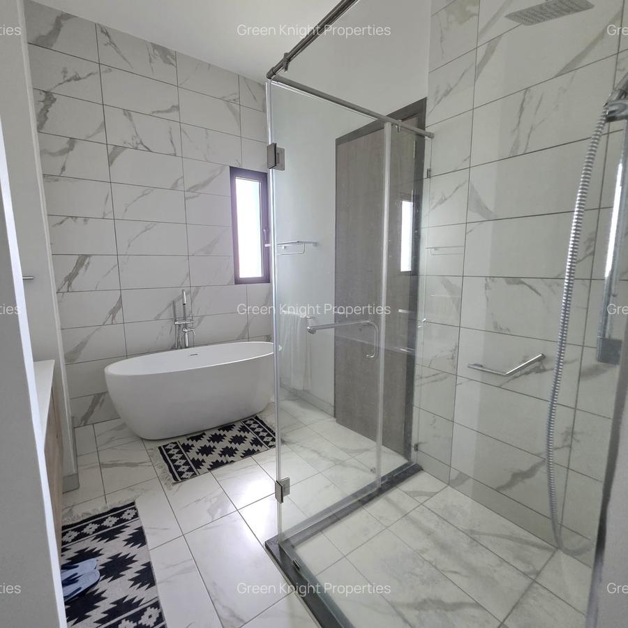 Serviced 2 Bed Apartment with En Suite in Rosslyn - 13