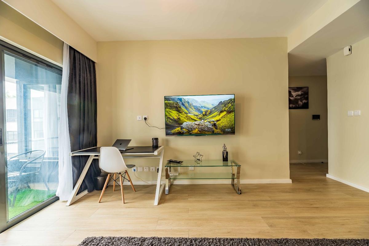 Serviced 1 Bed Apartment with En Suite at Riverside - 7