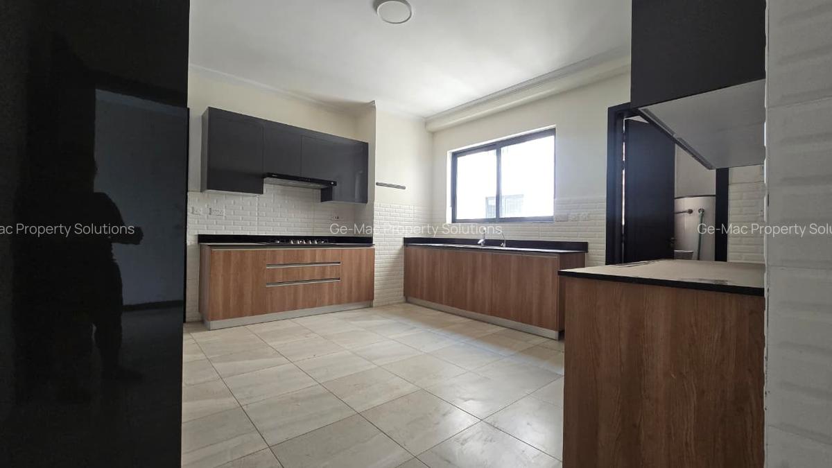 4 Bed Apartment with En Suite in Kileleshwa - 5