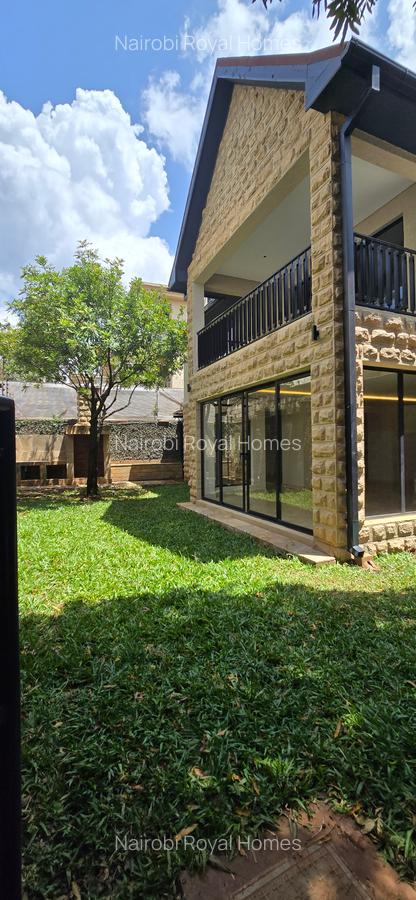 5 Bed Townhouse with En Suite at Lavington Green - 5