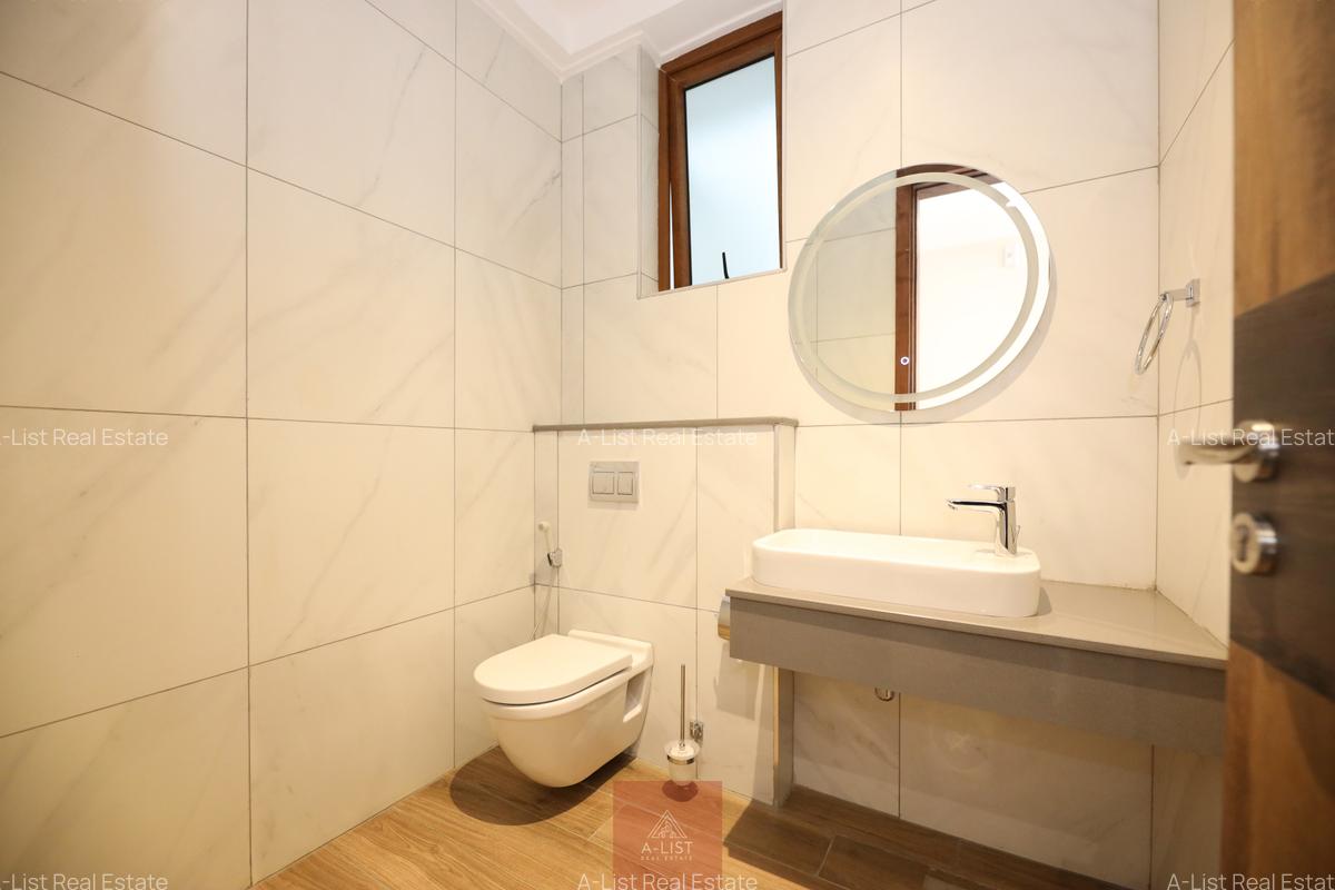 2 Bed Apartment with En Suite at Peponi Road - 3