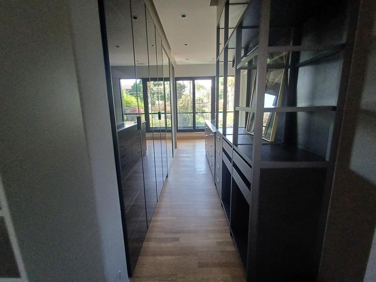 4 Bed Townhouse with En Suite in Lavington - 13