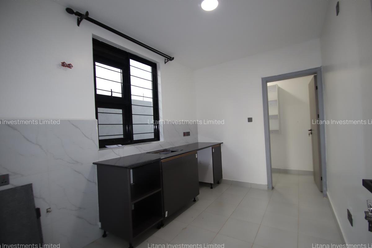 5 Bed House with En Suite in Ruiru - 11