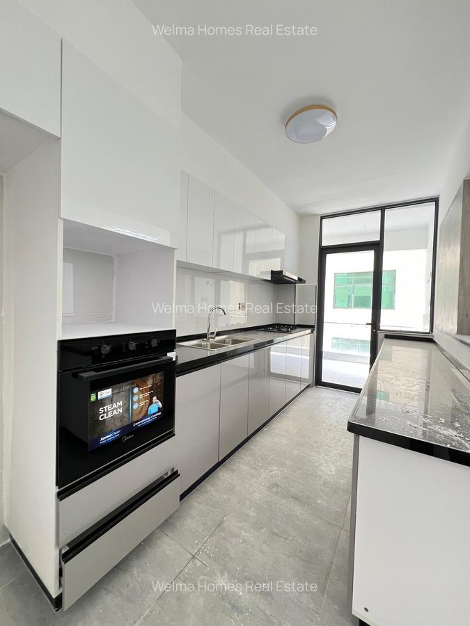 3 Bed Apartment with En Suite in Kilimani - 2