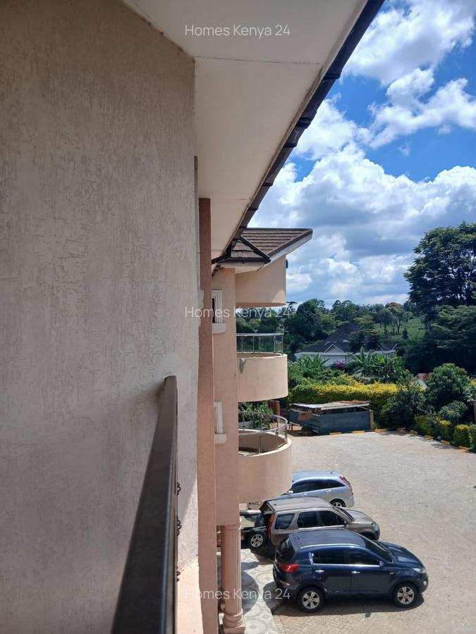 3 Bed Apartment in Ridgeways - 12