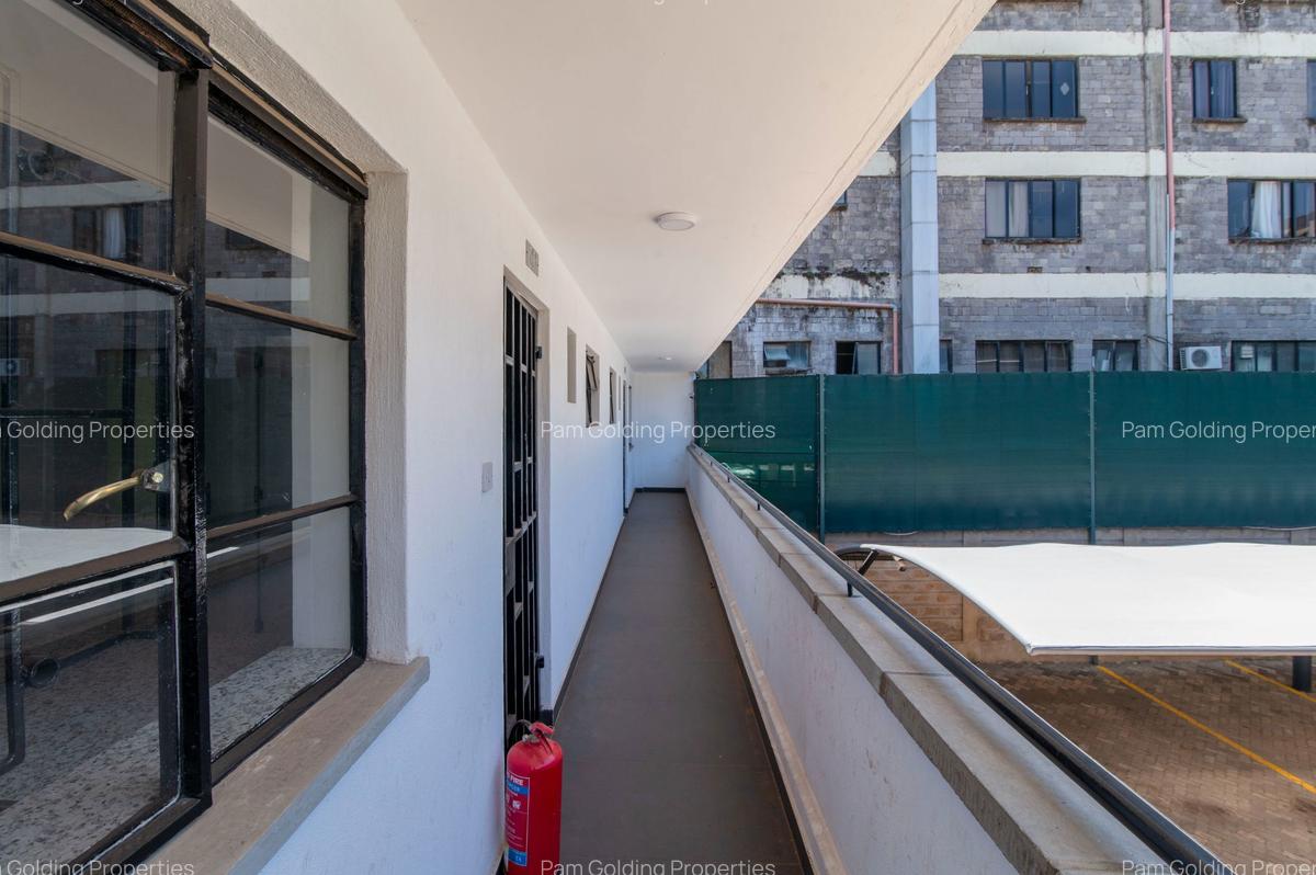 1 Bed Apartment with En Suite in Kilimani - 14