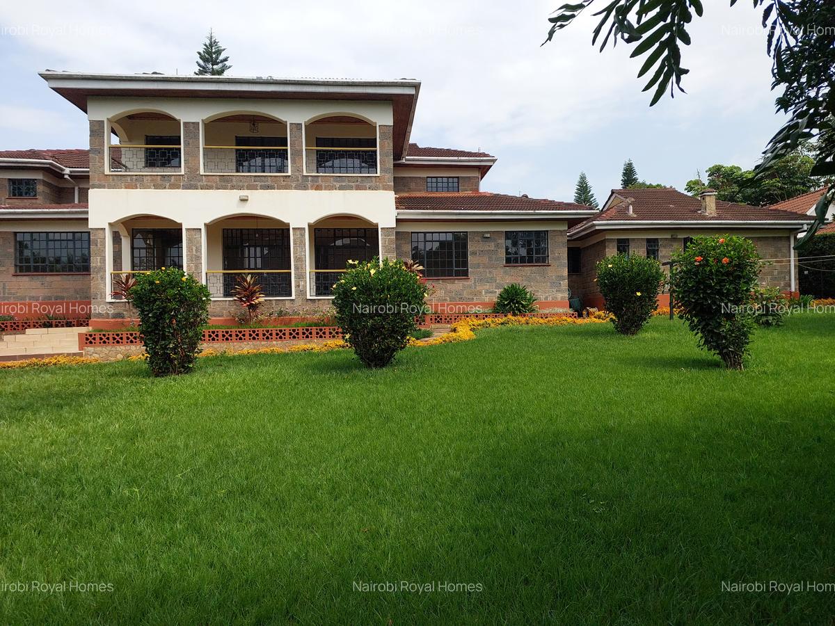 5 Bed House with En Suite at Daisy Road - 5