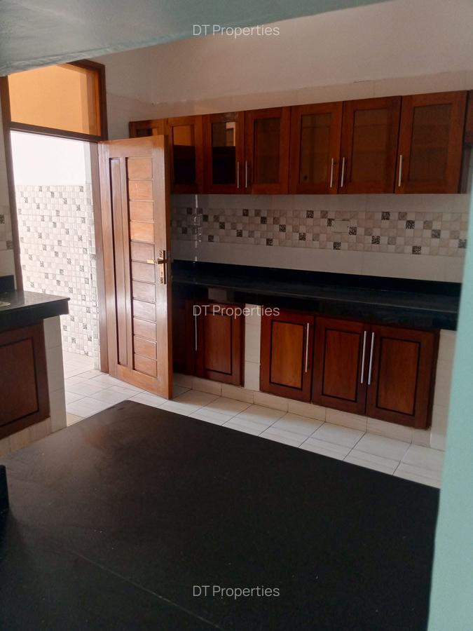 3 Bed House at Tudor - 7