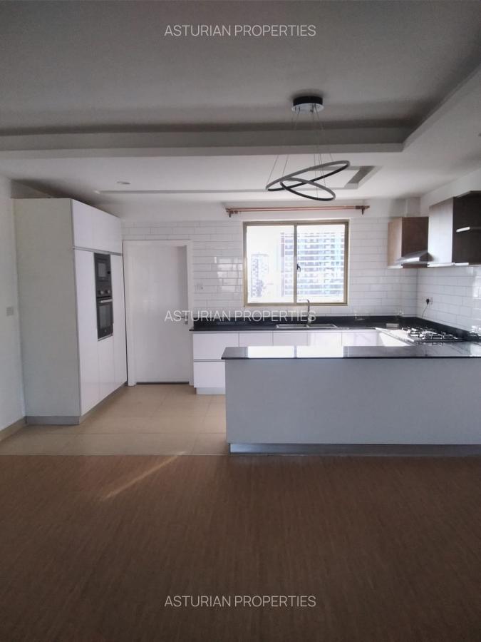 4 Bed Apartment with En Suite in Lavington - 1
