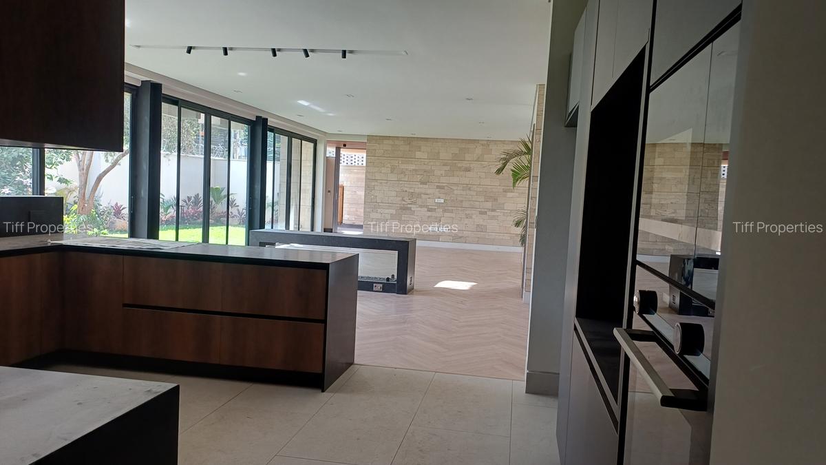 5 Bed Townhouse in Westlands Area - 8