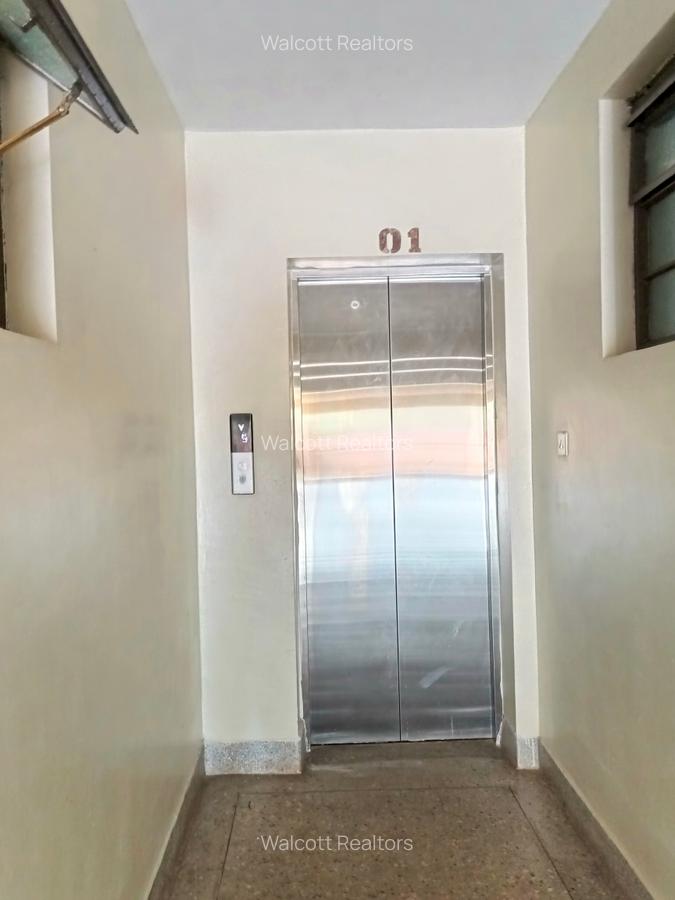 2 Bed Apartment with En Suite in Naivasha Road - 10