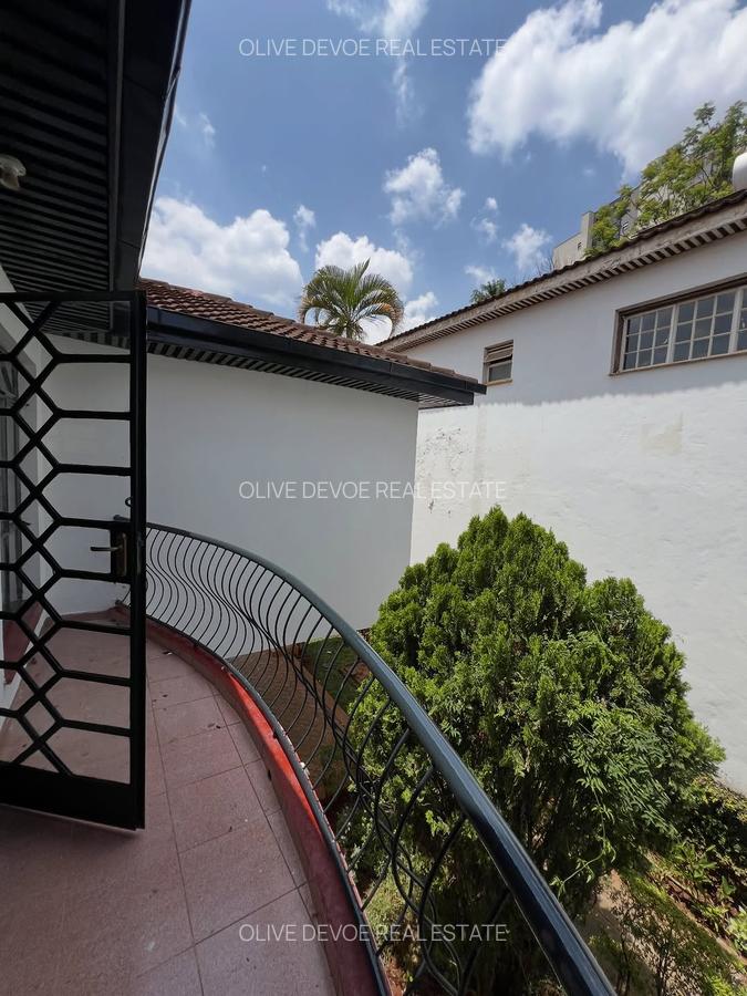 4 Bed Townhouse with En Suite in Spring Valley - 4