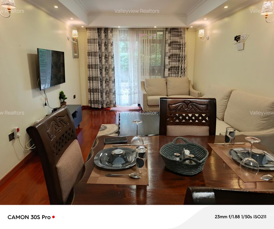 1 Bed Villa with En Suite at Lavington - 11