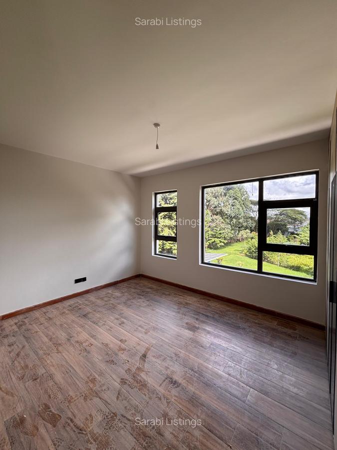 6 Bed Townhouse with En Suite in Lavington - 19