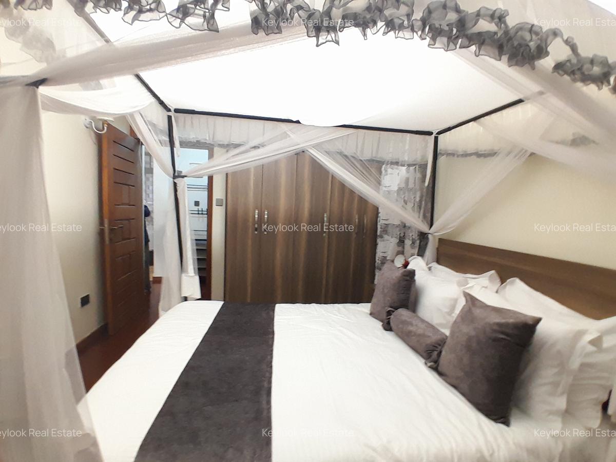 1 Bed House with En Suite at Lavington - 14