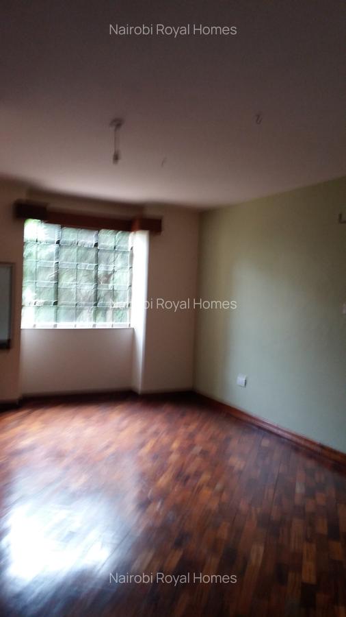 4 Bed Townhouse with En Suite at Lavington Green - 10