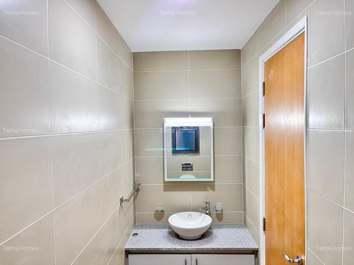 3 Bed Apartment with En Suite in Lavington - 18