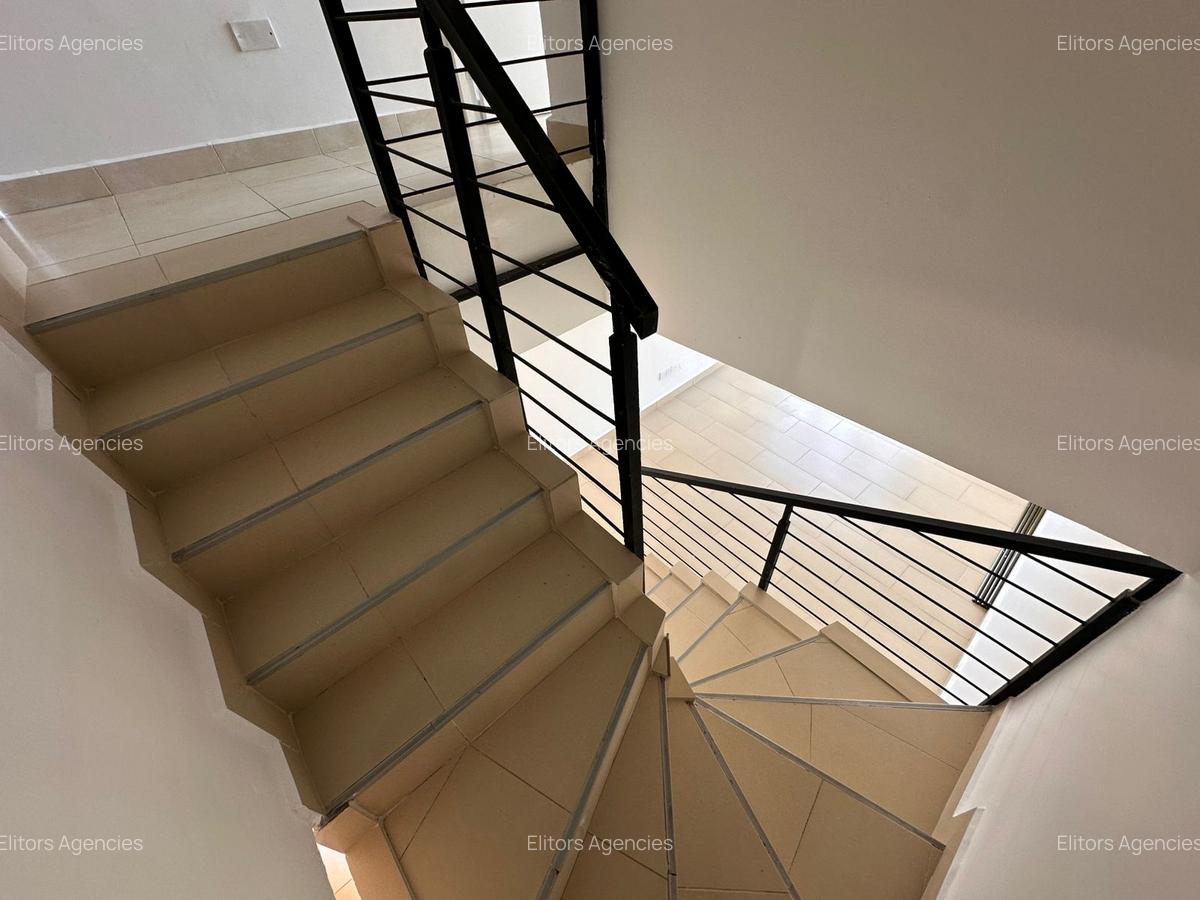 1 Bed Apartment with En Suite at Kirawa Road - 3
