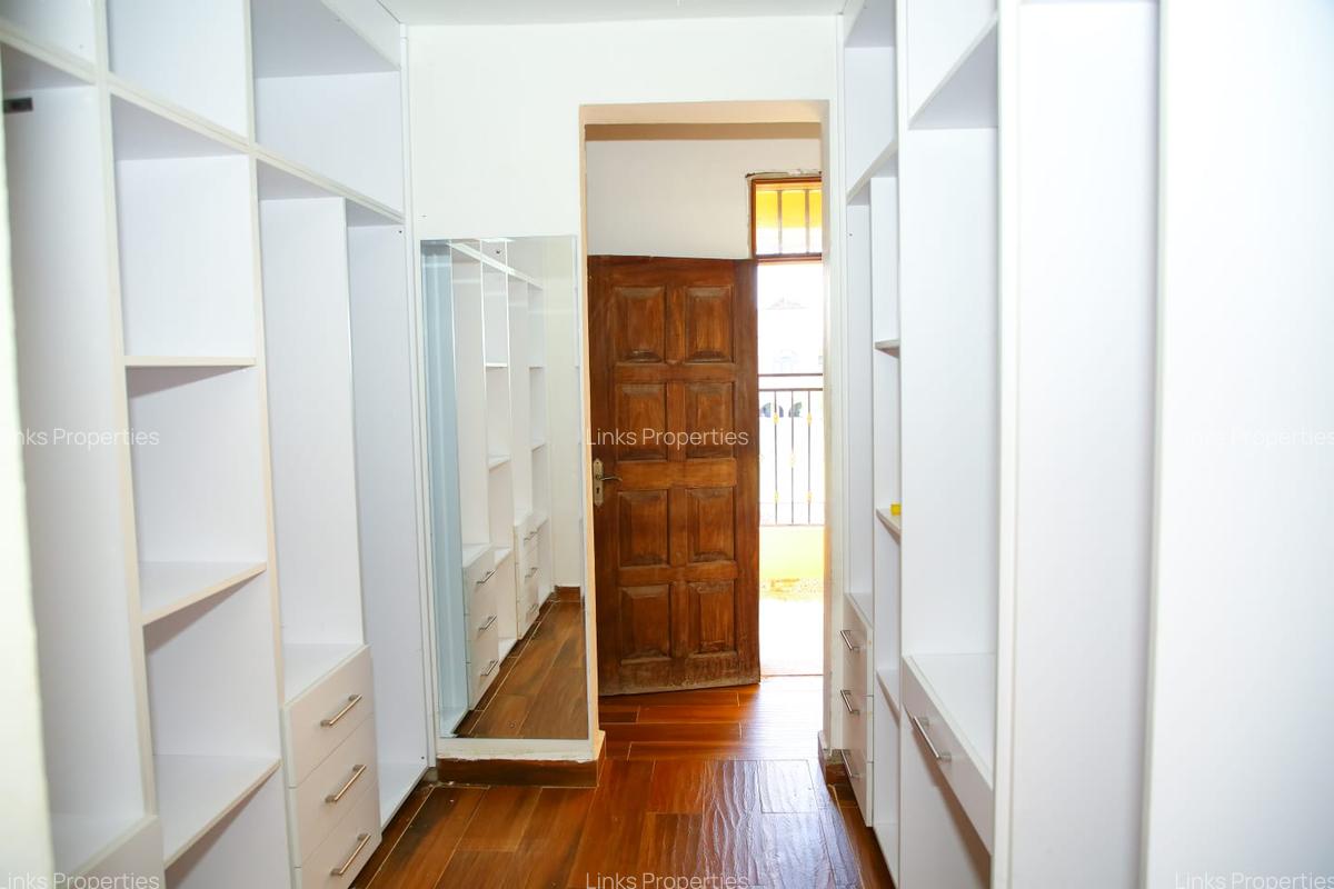 5 Bed Townhouse with Staff Quarters at Airport Road - 8