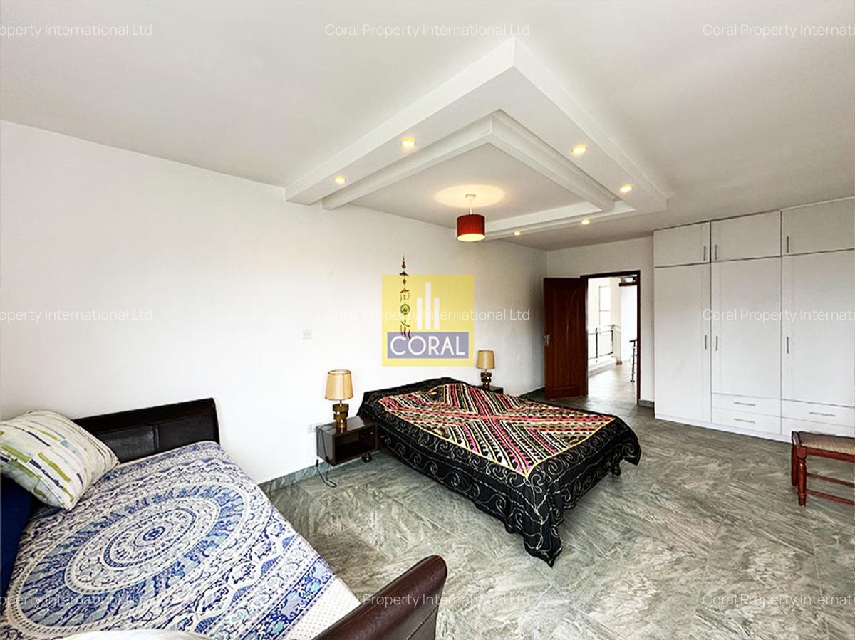 5 Bed Apartment in Parklands - 14