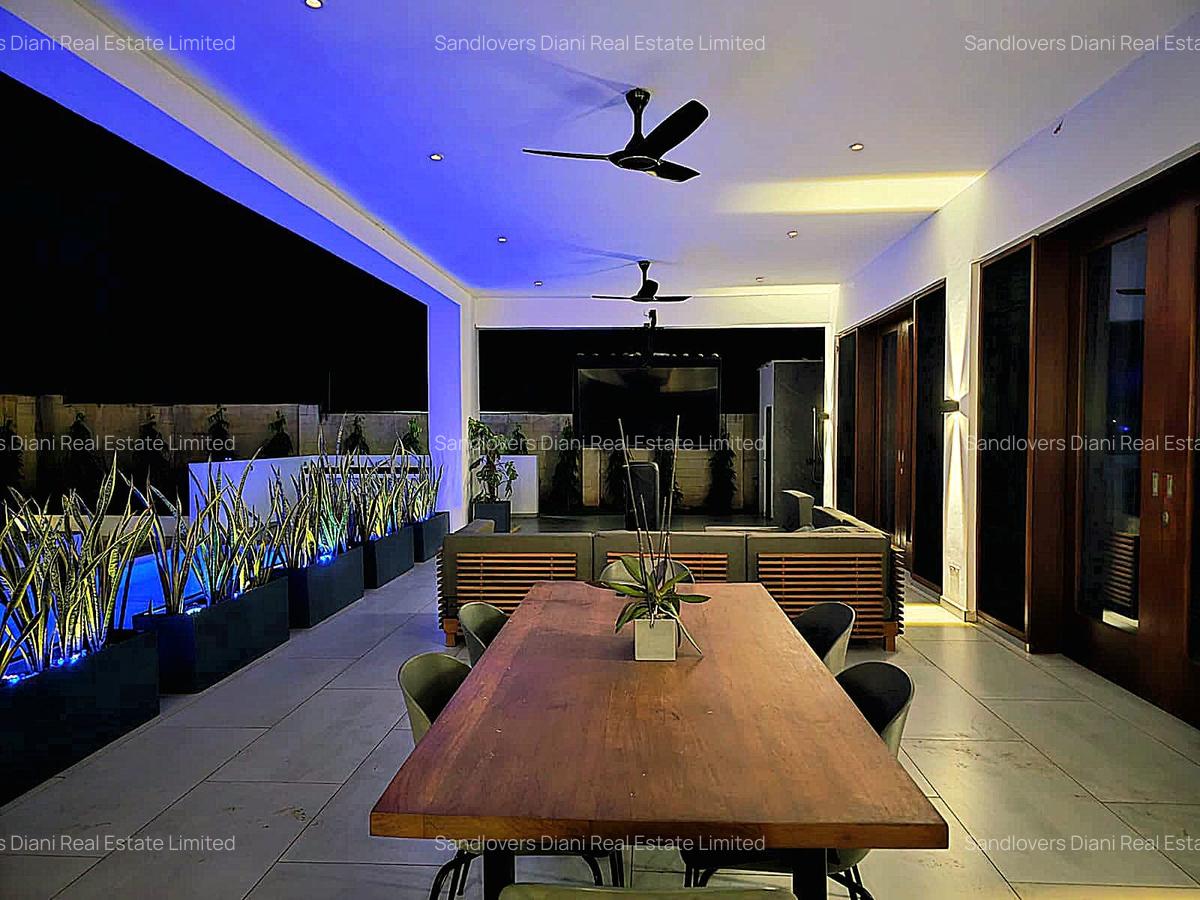 4 Bed Villa with En Suite in Diani - 2